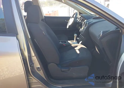 2014 Nissan Rogue Select S z USA, uszkodzony, nr VIN JN8AS5MT7EW613581